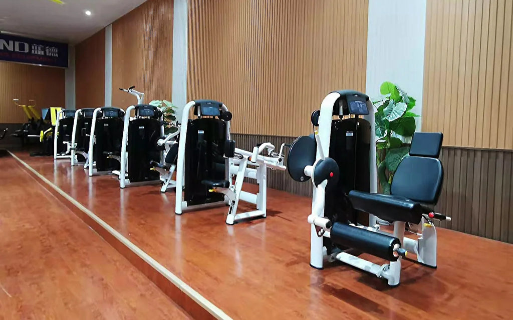 Gym Equipment Strength Training Machine Smith Machine Multifunctional Training Equipment 4 Multi Function Station