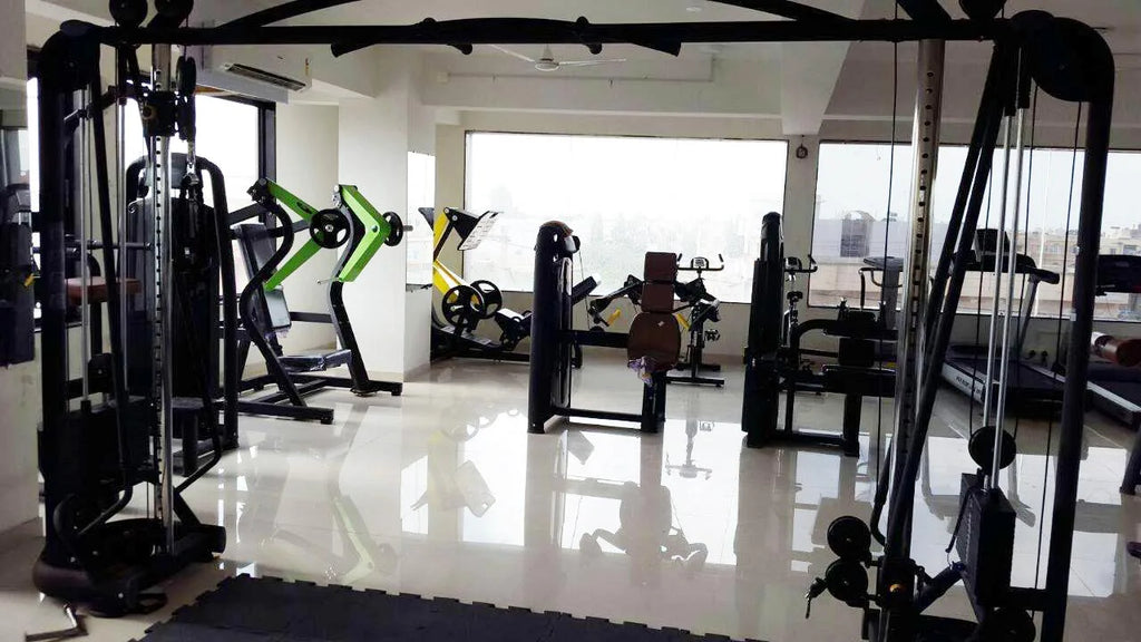 Gym Equipment Strength Training Machine Smith Machine Multifunctional Training Equipment 4 Multi Function Station