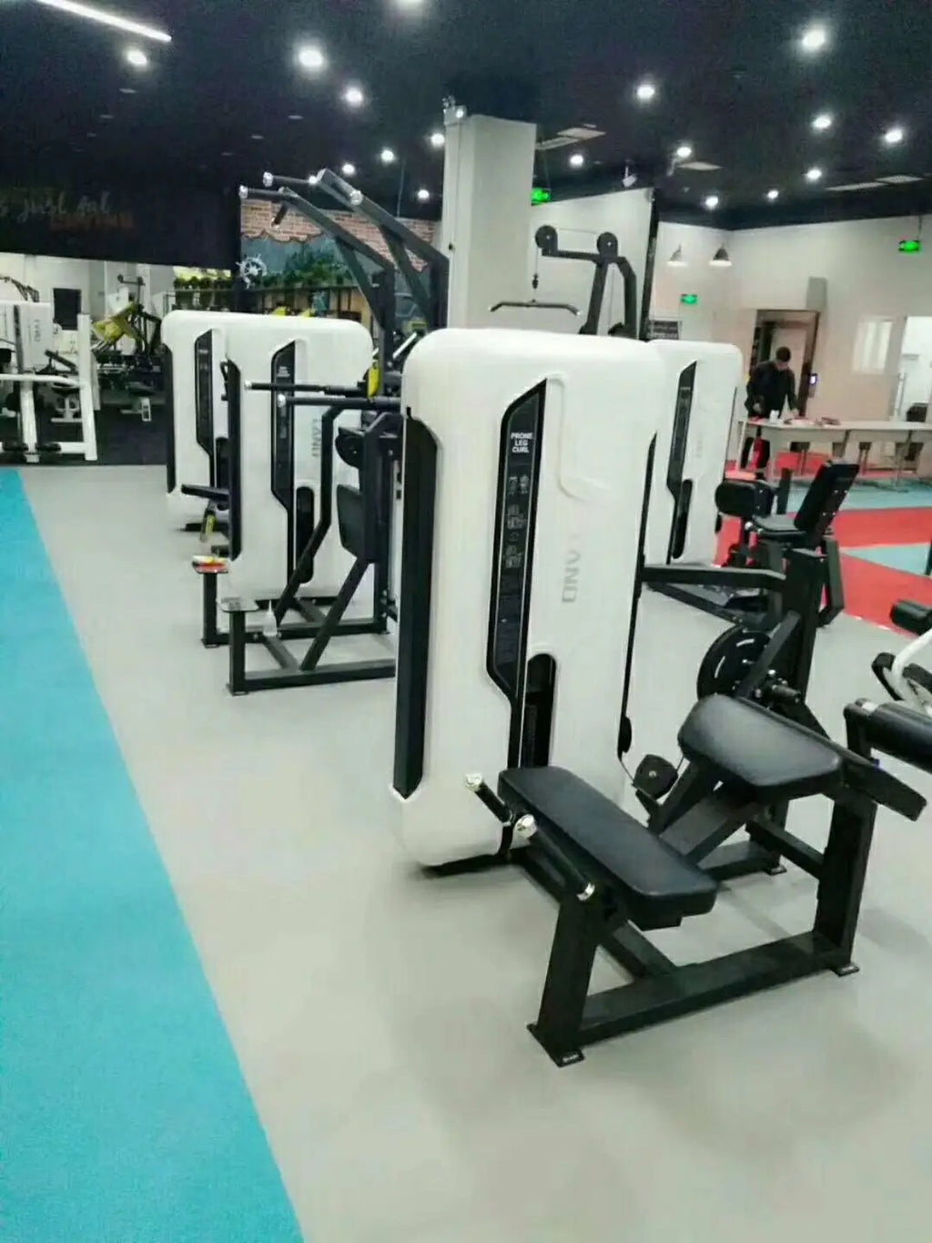 Strength Training Gym Equipment Bodybuilding Pin Loaded Chest Press Fitness Machine Pectoral Fly Machine