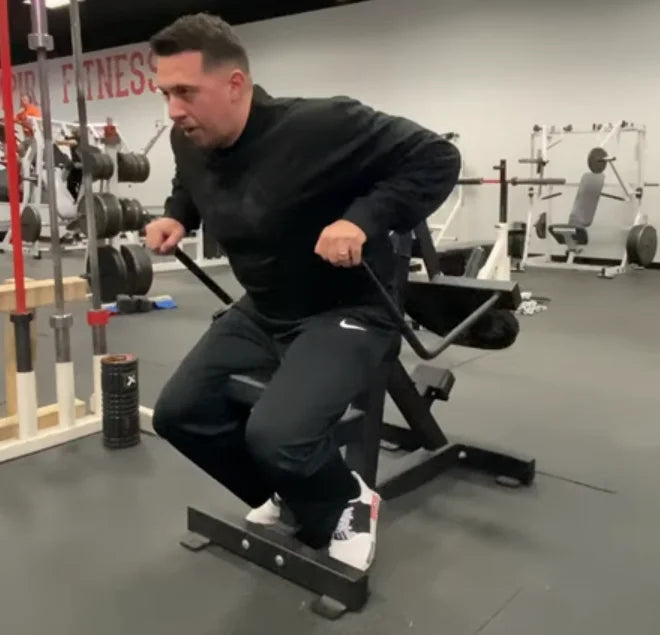 Gym Plate Loaded Strength Machine Arms Exercise Equipment Seated Dips Gym Station Triceps Kickback Dip